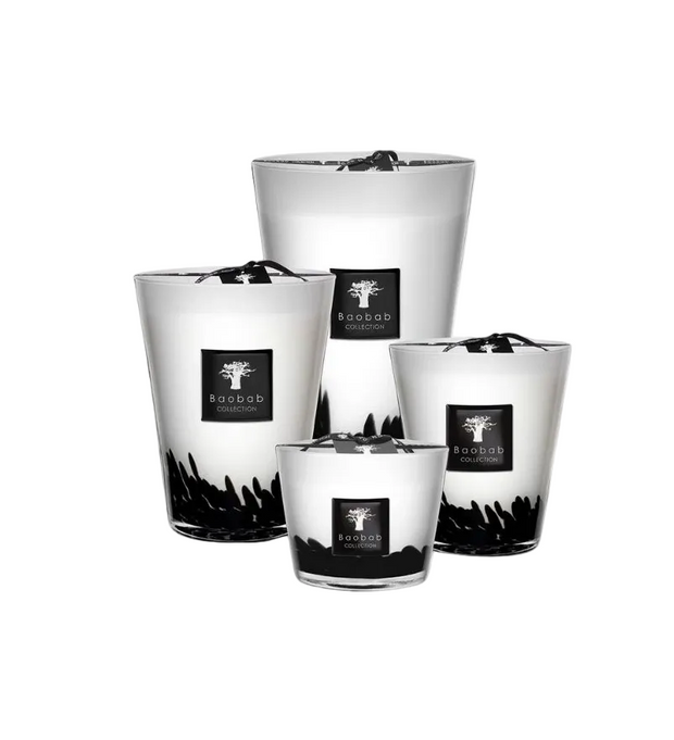 شمعة معطرة برائحة الريش الأسود