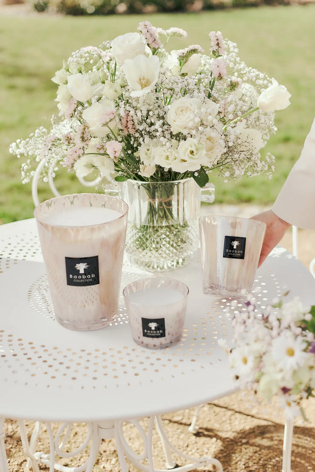 شمعة اللؤلؤ الأبيض